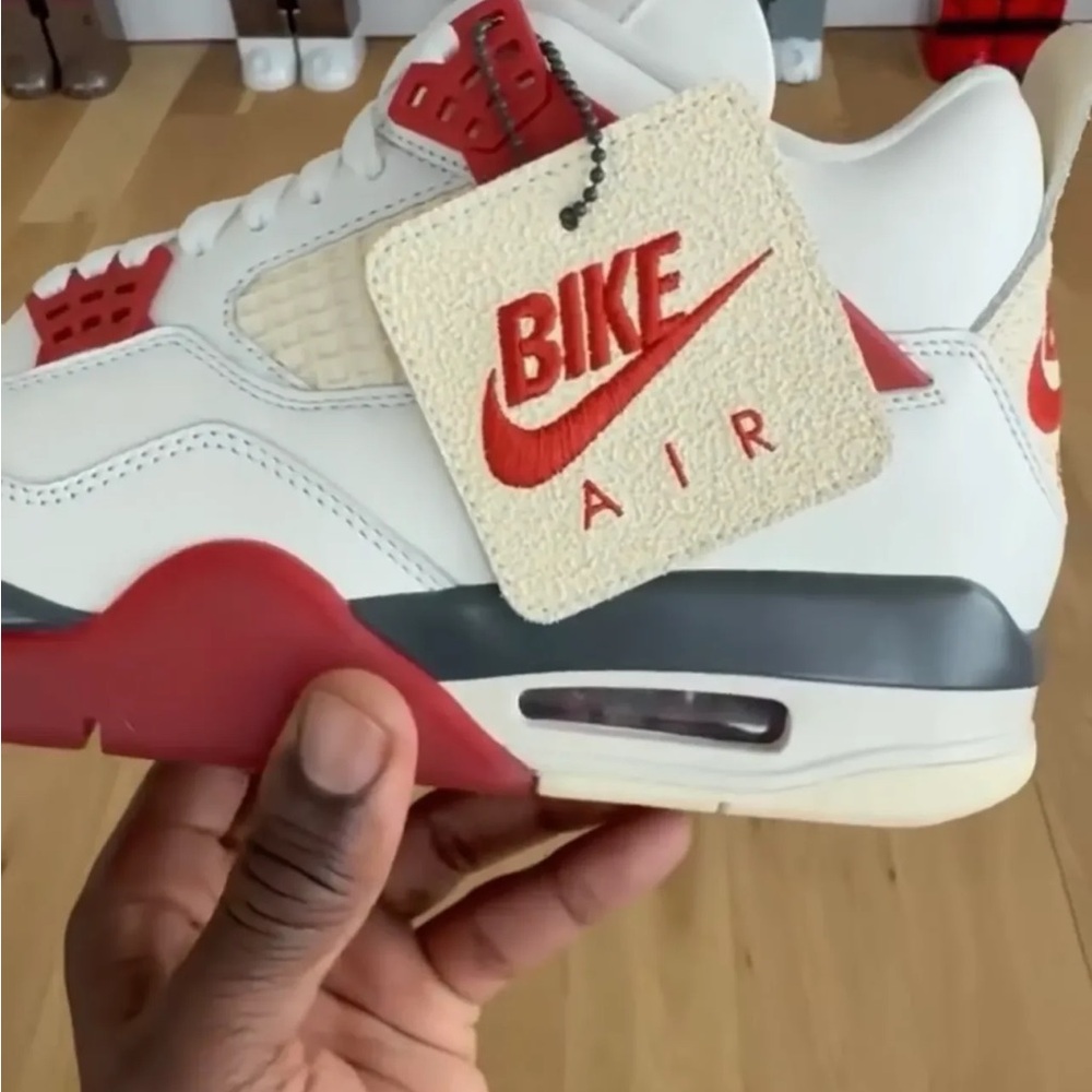 NIGEL SYLVESTER’S AIR JORDAN 4 “BRICK AFTER BRICK” SZ 12 - Picture 4 of 13